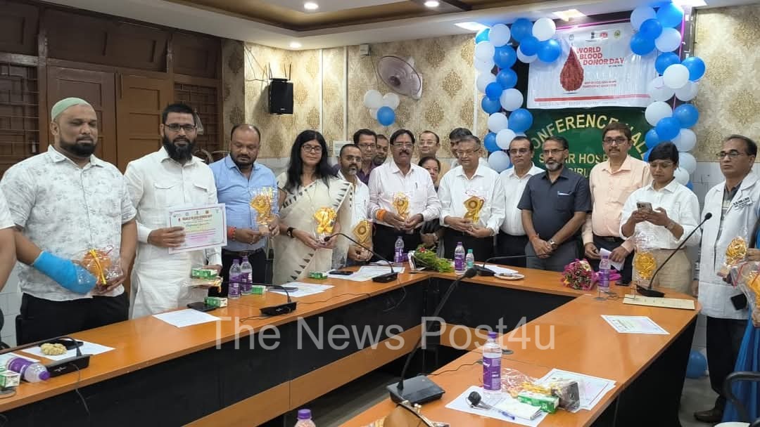 विश्व रक्तदान दिवस पर गिरिडीह में  स्वैच्छिक रक्तदान को लेकर ली गई शपथ